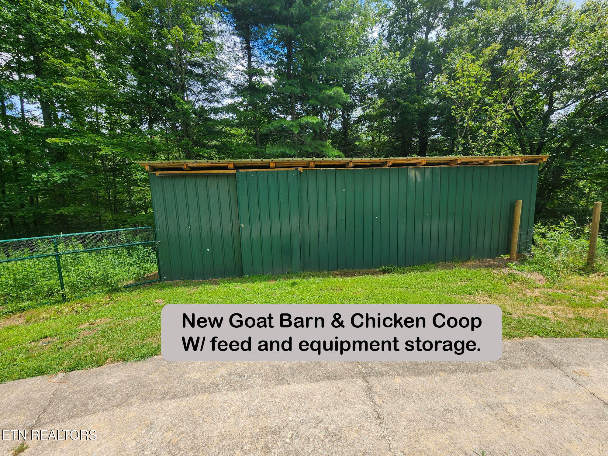 805 Punkton Road Del Rio, TN 37727 - Photo 37 of 53 goat barn w:text
