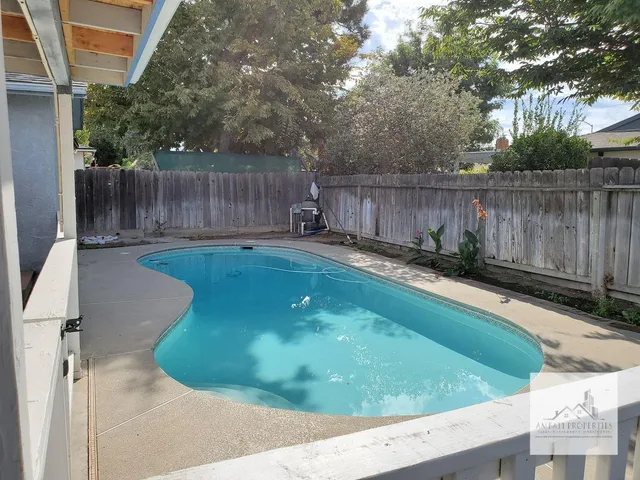 $2,395 | 1696 Pico Avenue, Clovis, CA 93611