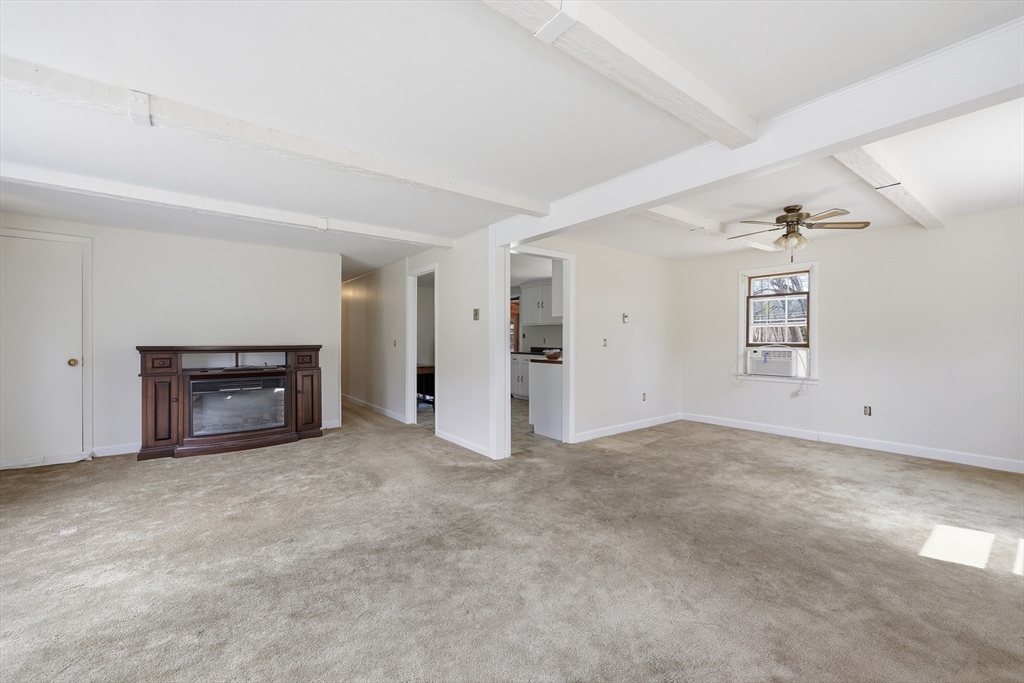 240 Upper Road Deerfield, MA 01342 - Photo 13 of 42