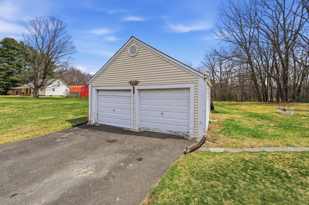 240 Upper Road Deerfield, MA 01342 - Photo 5 of 42