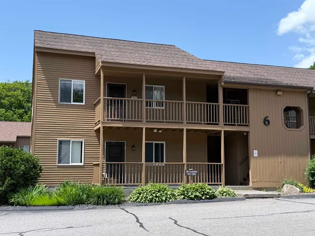 $299,000 | 6 Notchview Lane, Unit 2, Lincoln, NH 03251