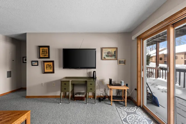 $299,000 | 6 Notchview Lane, Unit 2, Lincoln, NH 03251