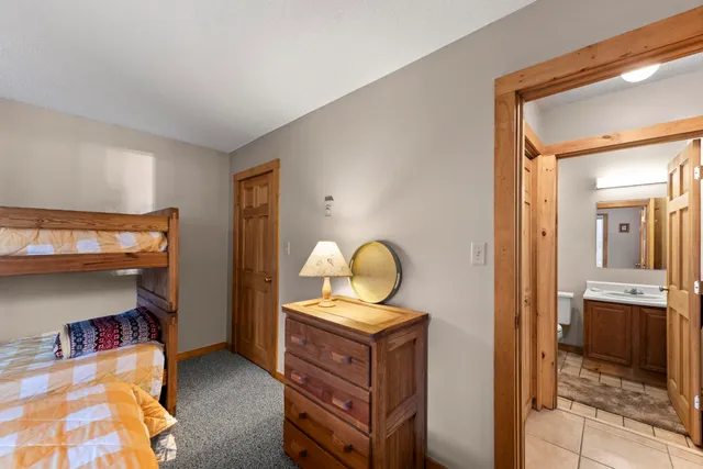 $299,000 | 6 Notchview Lane, Unit 2, Lincoln, NH 03251