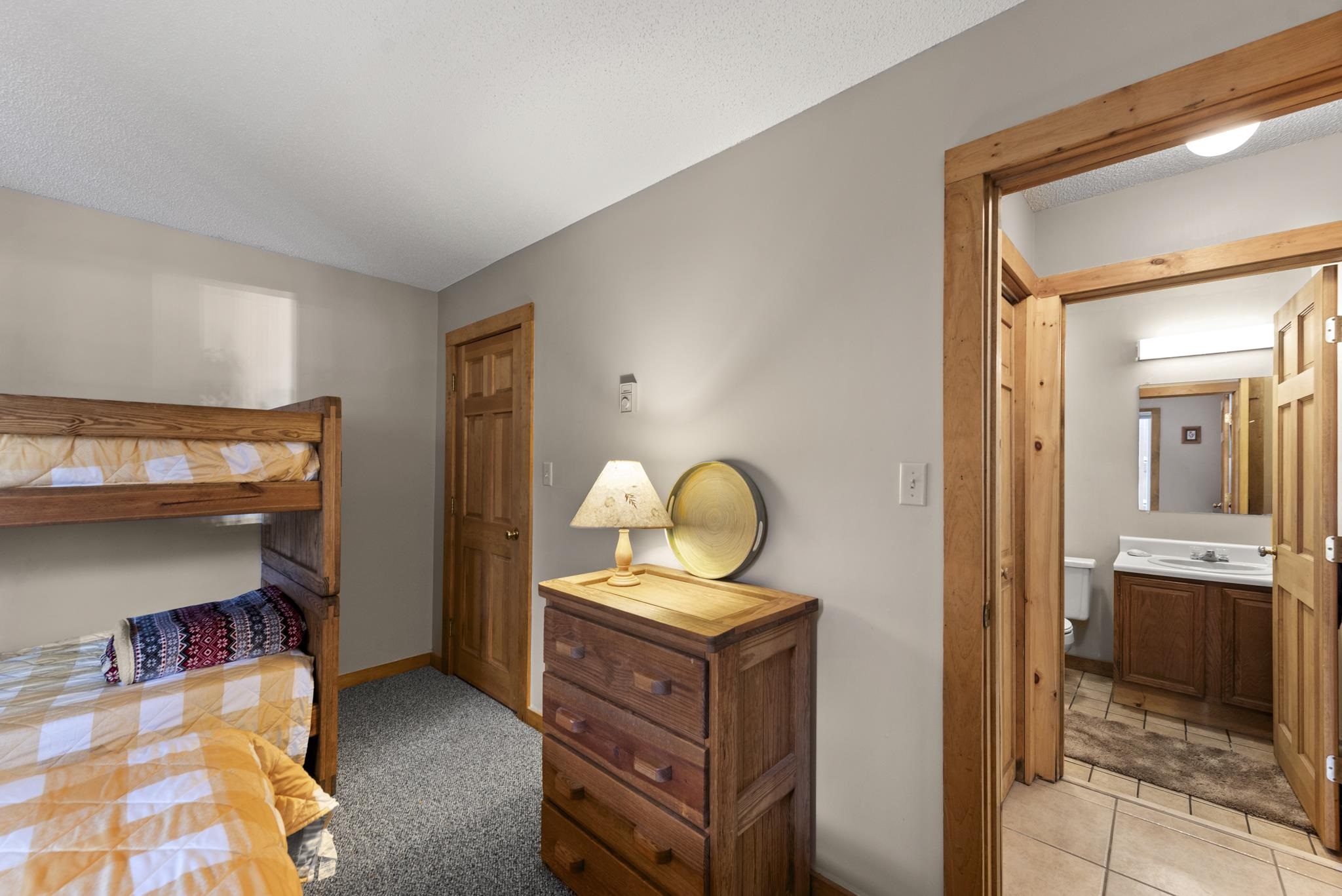 6 Notchview Lane, Unit 2 Lincoln, NH 03251 - Photo 19 of 27