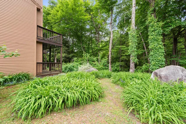 $299,000 | 6 Notchview Lane, Unit 2, Lincoln, NH 03251