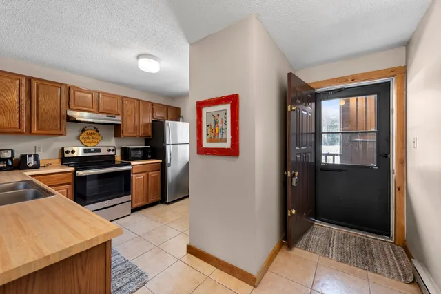 $289,000 | 6 Notchview Lane, Unit 2, Lincoln, NH 03251