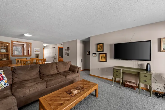 $299,000 | 6 Notchview Lane, Unit 2, Lincoln, NH 03251