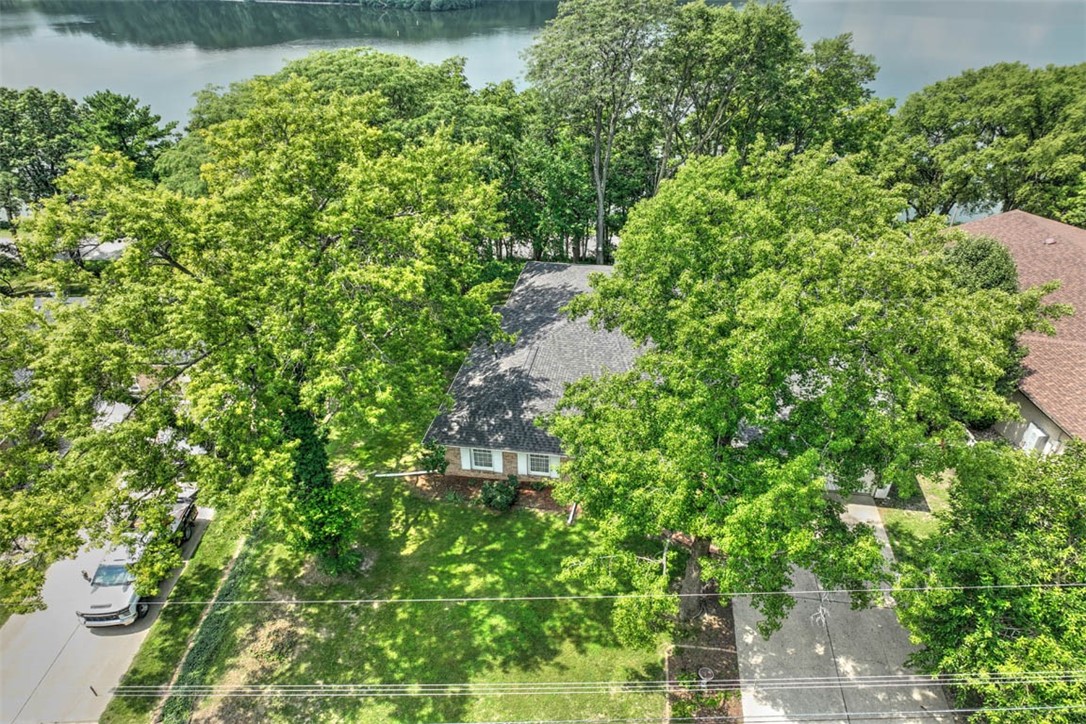 3045 Lake Bluff Drive Decatur, IL 62521 - Photo 35 of 37