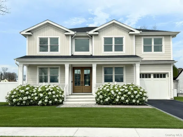 $1,665,000 | 5 Baker Lane, Levittown, NY 11756