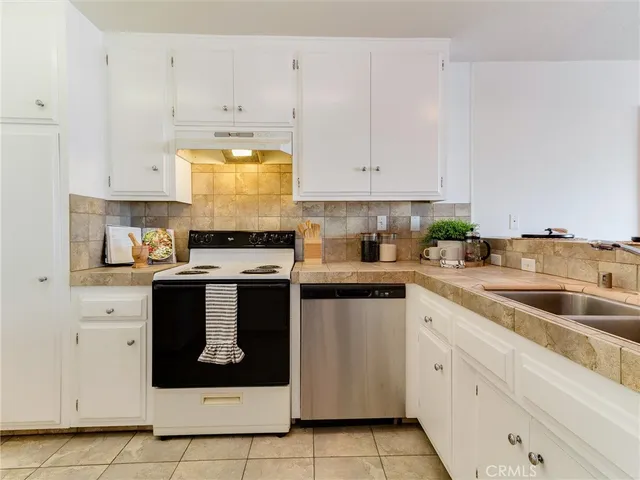 $375,000 | 1187 East 3rd Street, Long Beach, CA 90802