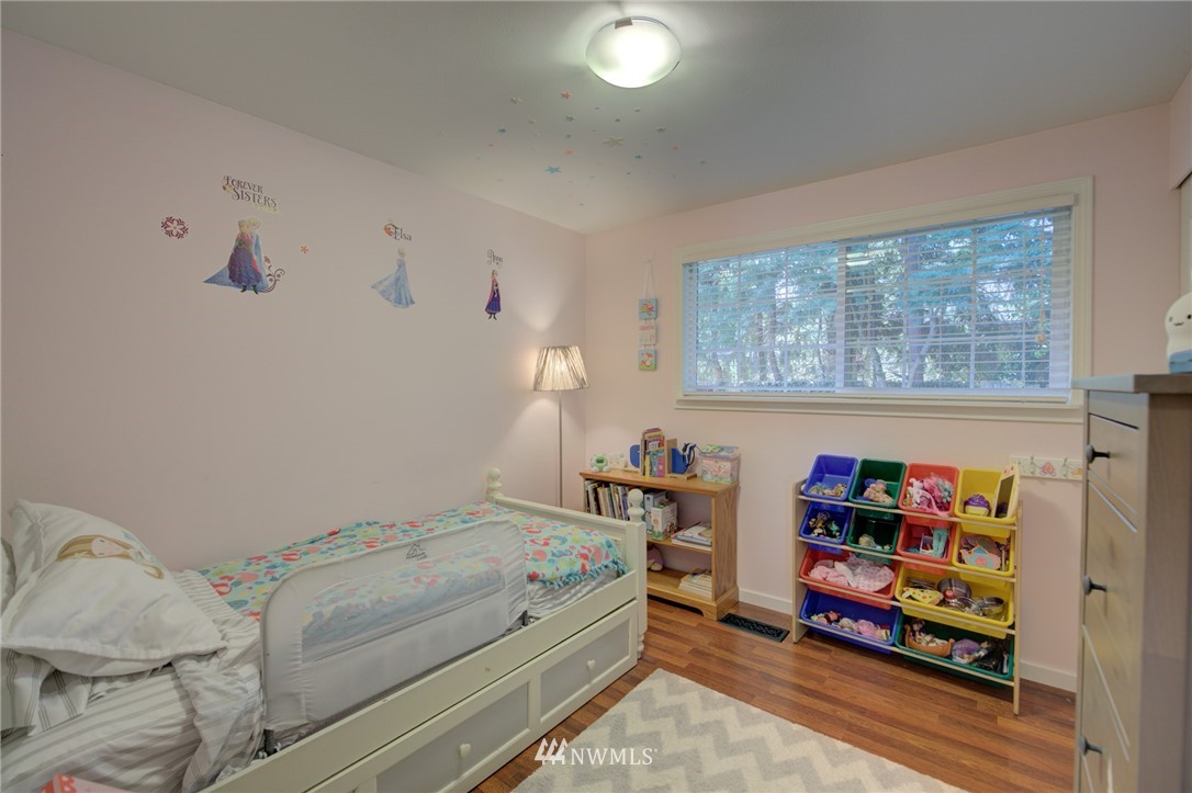 10833 Northeast 149th Street Bothell, WA 98011 - Photo 17 of 25 Gallery Image 17