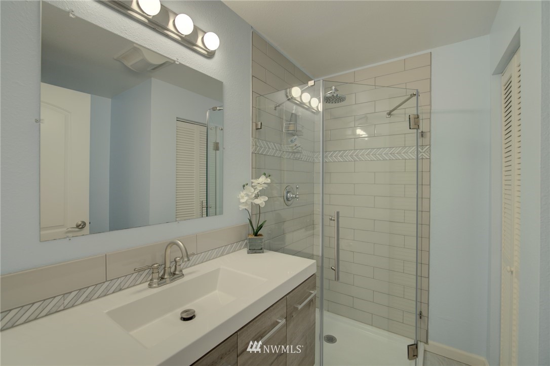 10833 Northeast 149th Street Bothell, WA 98011 - Photo 20 of 25 Gallery Image 20