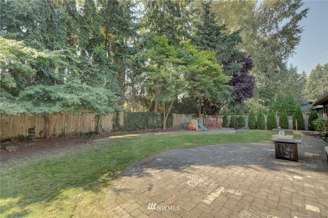 10833 Northeast 149th Street Bothell, WA 98011 - Photo 21 of 25 Gallery Image 21