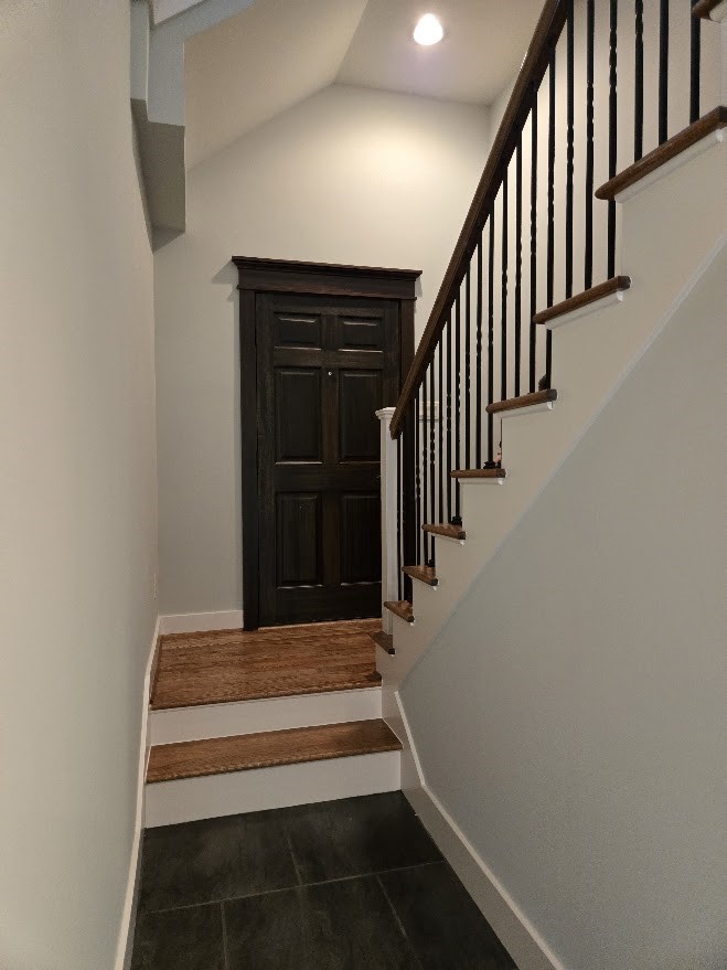 4109 Allen Street Houston, TX 77007 - Photo 3 of 42 Front door entryway. Step down to the 1st floor or take the stairs up to the 2nd floor.