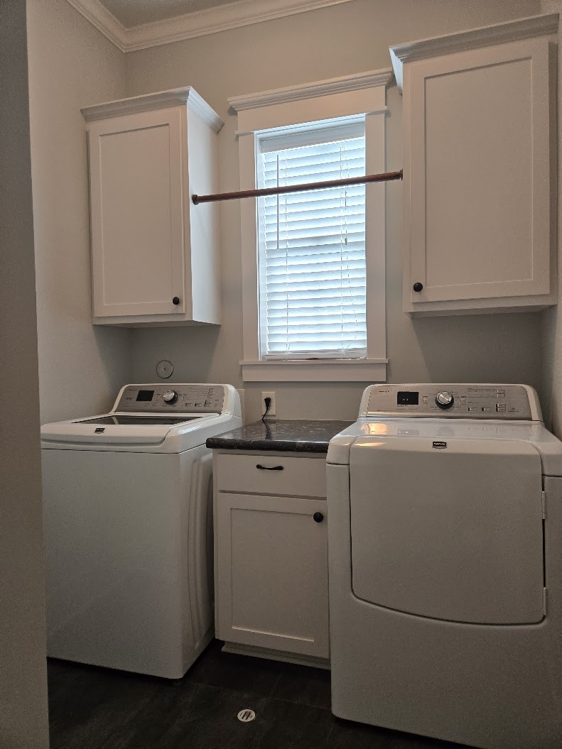 4109 Allen Street Houston, TX 77007 - Photo 38 of 42 Utility room includes full size washer & dryer included in lease. Located on 2nd floor.