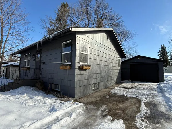 $144,900 | 240 Kneale Avenue North, Thief River Falls, MN 56701