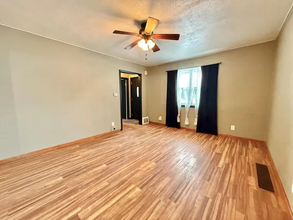 $144,900 | 240 Kneale Avenue North, Thief River Falls, MN 56701