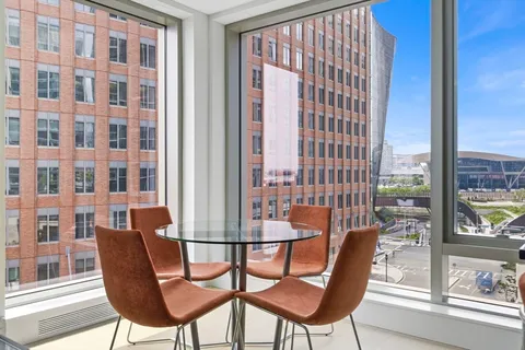 $2,065,000 | 133 Seaport Boulevard, Unit 723, Boston, MA 02210