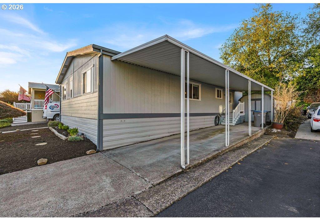 12450 Southwest Fischer Road, Unit 204 Portland, OR 97224 - Photo 31 of 43 Gallery Image 31