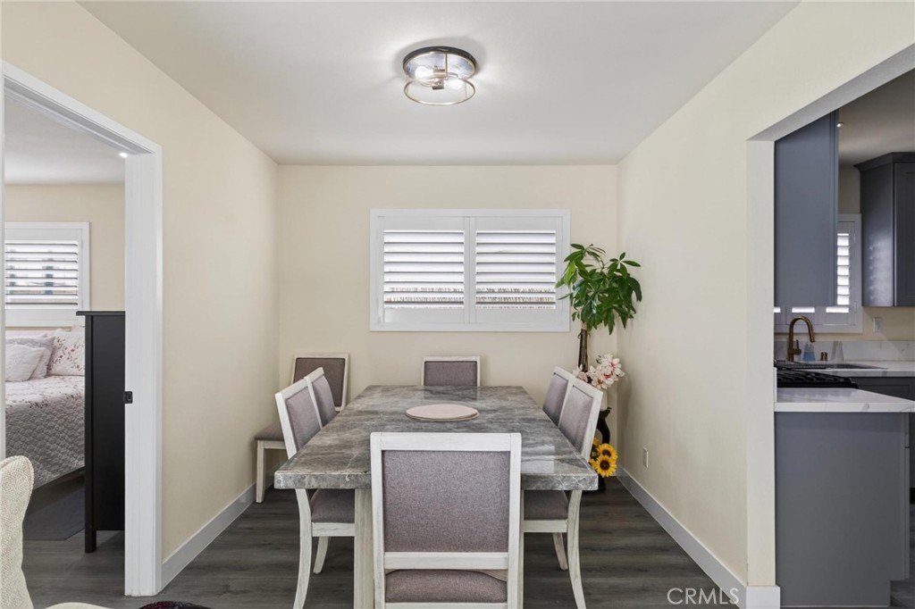 910 East Meadbrook Street Carson, CA 90746 - Photo 19 of 39 a dining room with furniture and window
