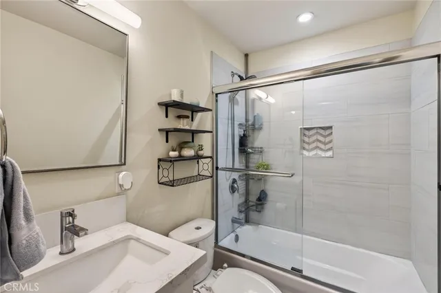 $899,000 | 910 East Meadbrook Street, Carson, CA 90746