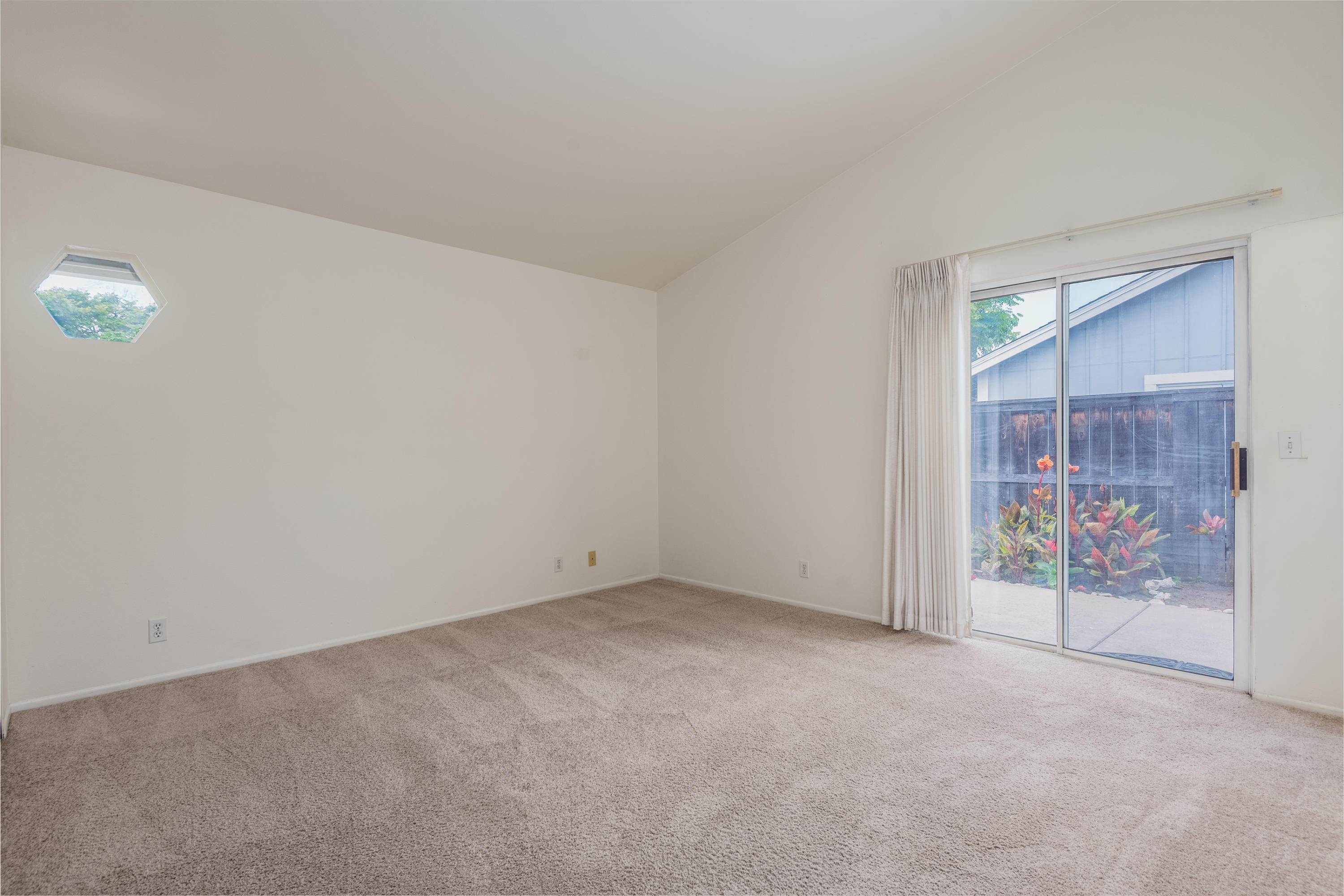 6045 Berkeley Road Goleta, CA 93117 - Photo 9 of 18 13-Master Bedroom