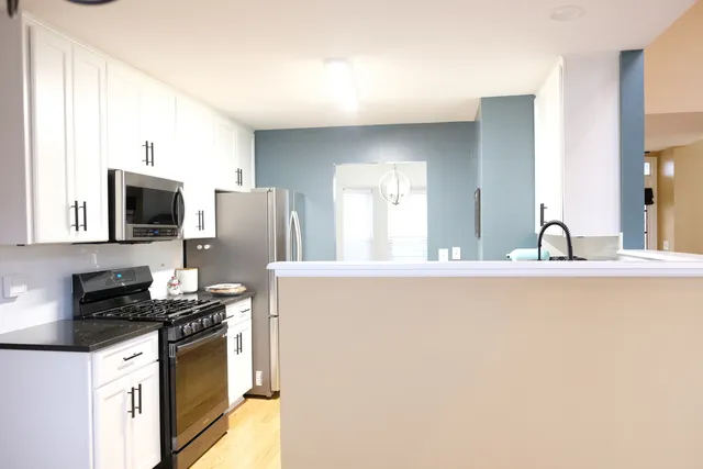 $565,000 | 3408 Parliament Lane, Naperville, IL 60564