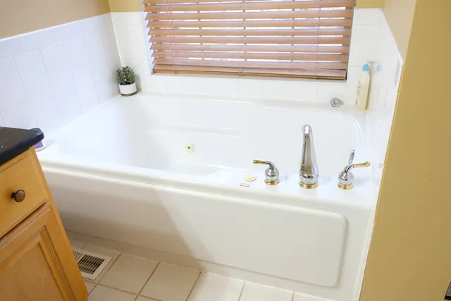 $565,000 | 3408 Parliament Lane, Naperville, IL 60564