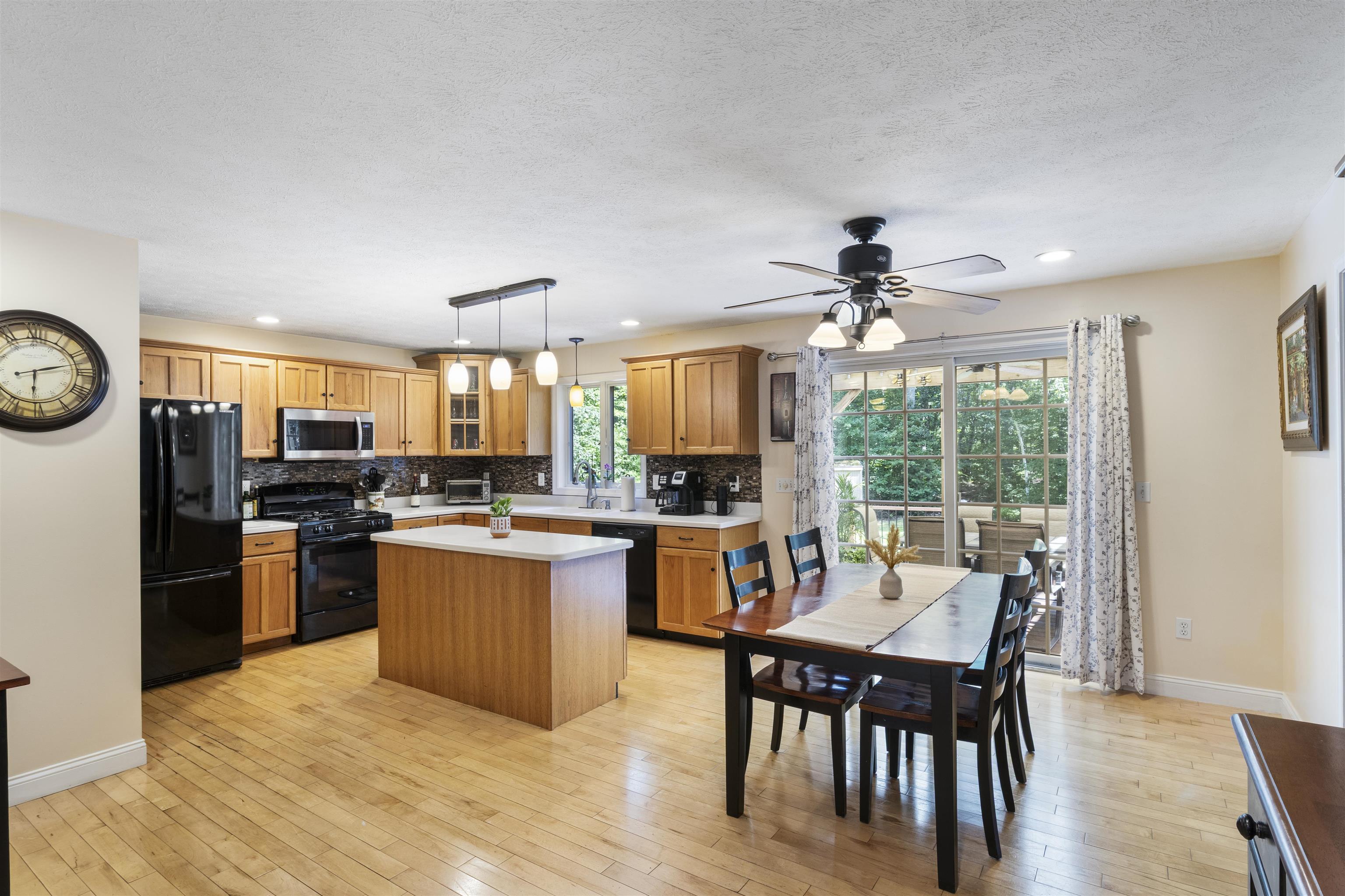 127 Glen Hill Road Dover, NH 03820 - Photo 4 of 33 Gallery Image 4