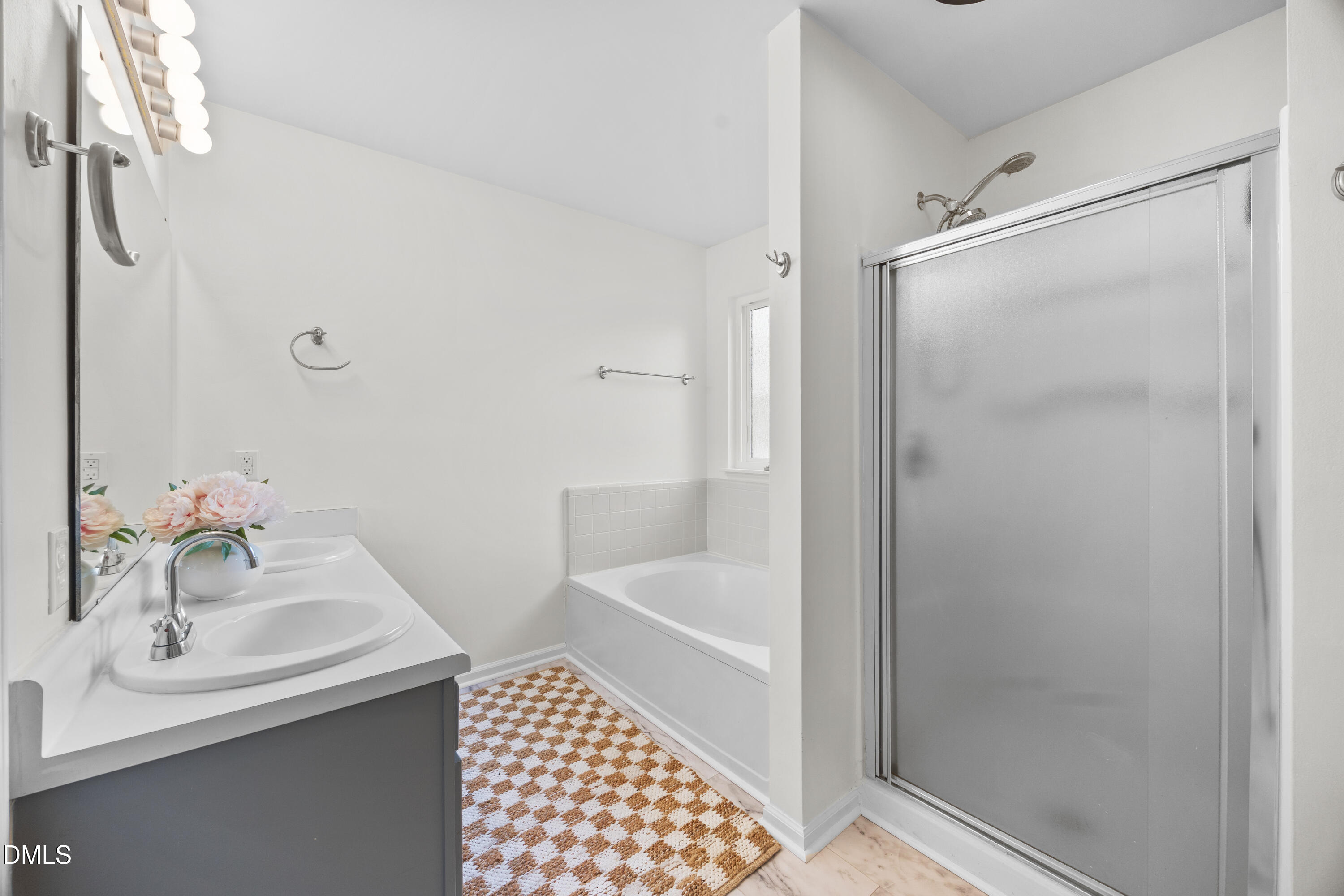 628 Oleander Road Raleigh, NC 27603 - Photo 15 of 33 Primary bath 4