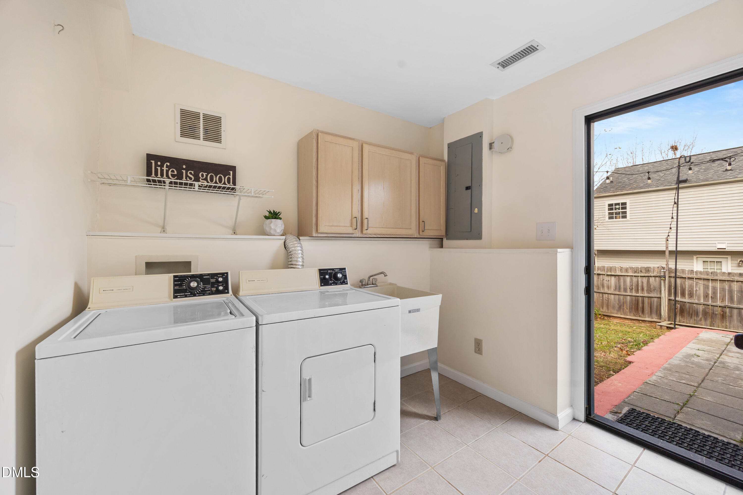 628 Oleander Road Raleigh, NC 27603 - Photo 26 of 33 Laundry