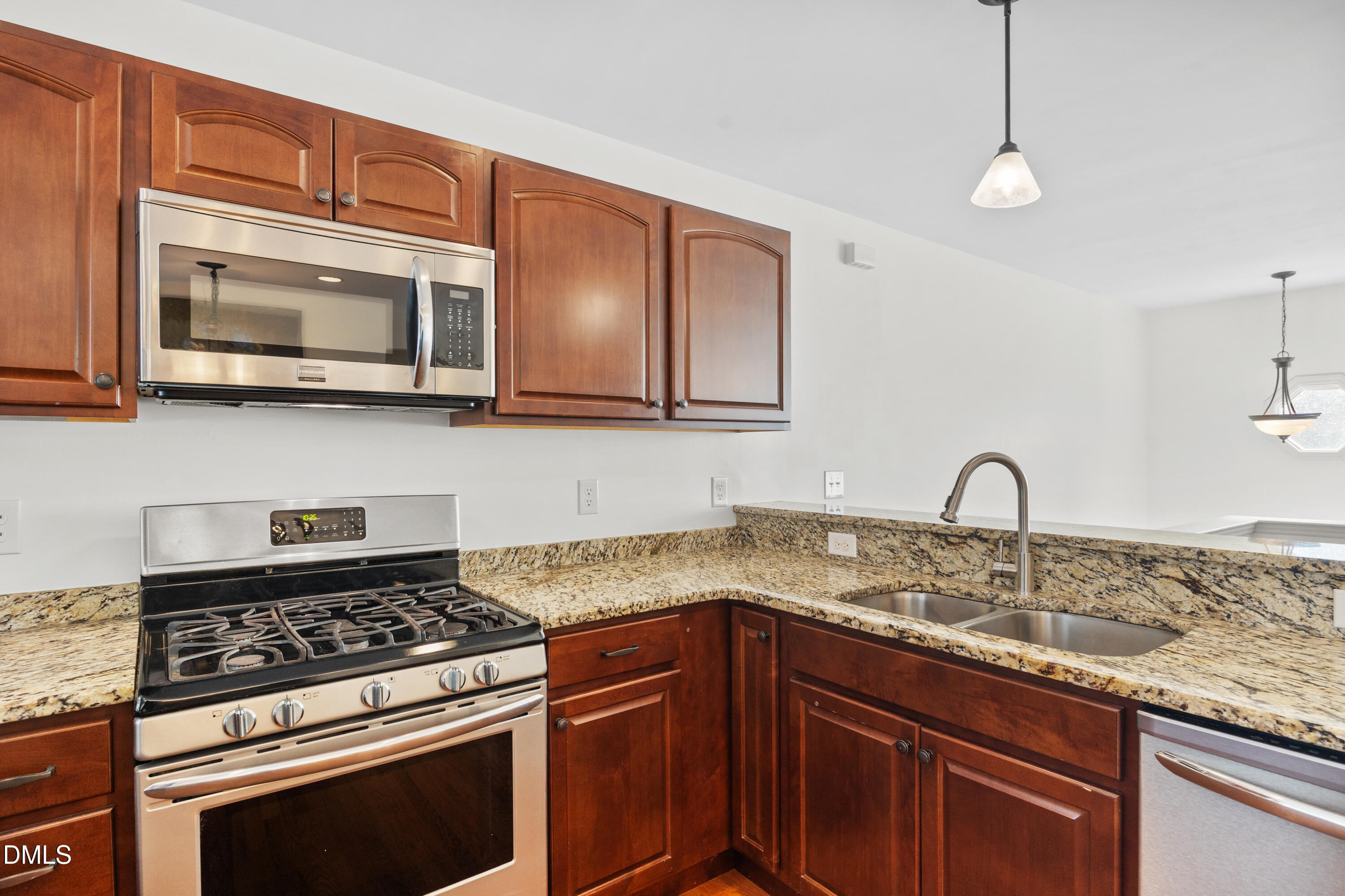628 Oleander Road Raleigh, NC 27603 - Photo 6 of 33 Kitchen 1