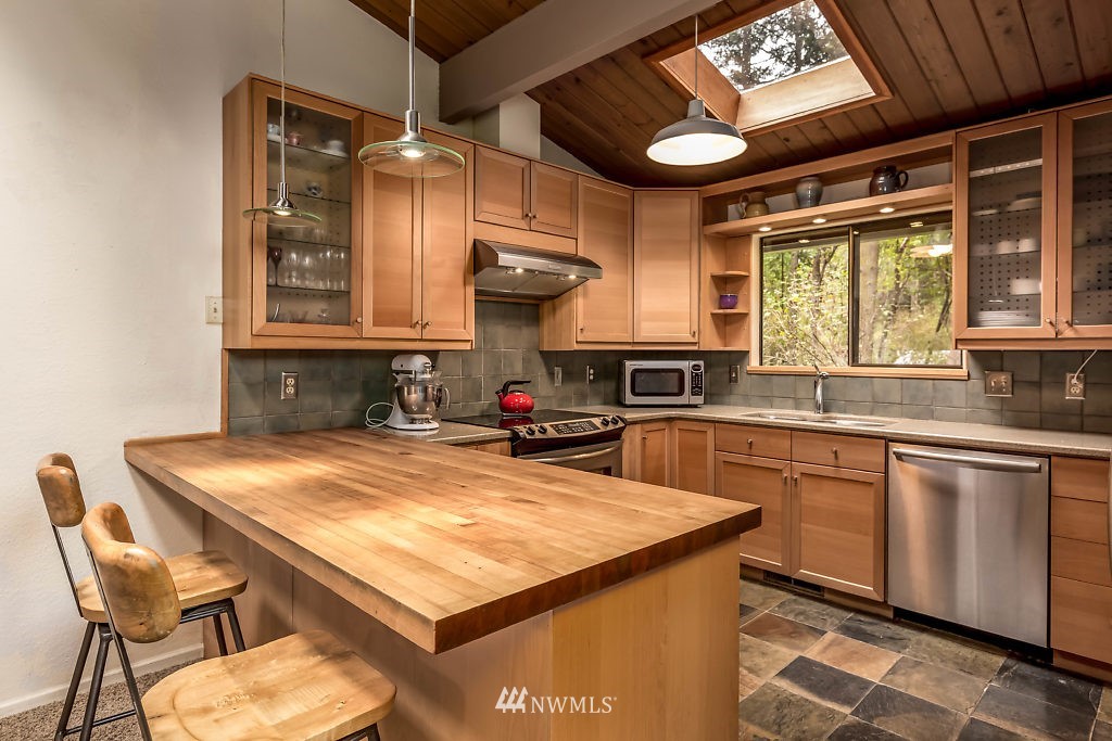 104 North Pheasant Run Road Coupeville, WA 98239 - Photo 8 of 25 Gallery Image 8