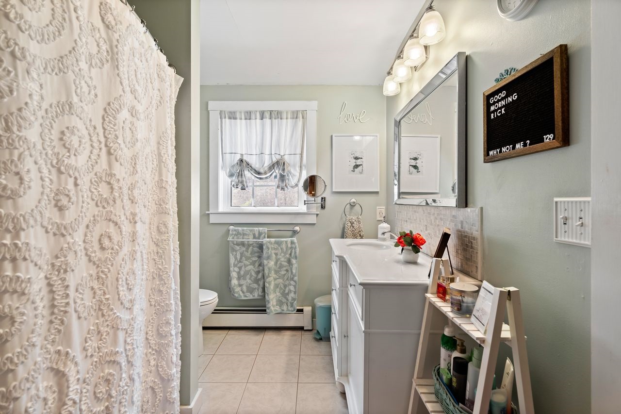 45 Windham Road Derry, NH 03038 - Photo 21 of 40