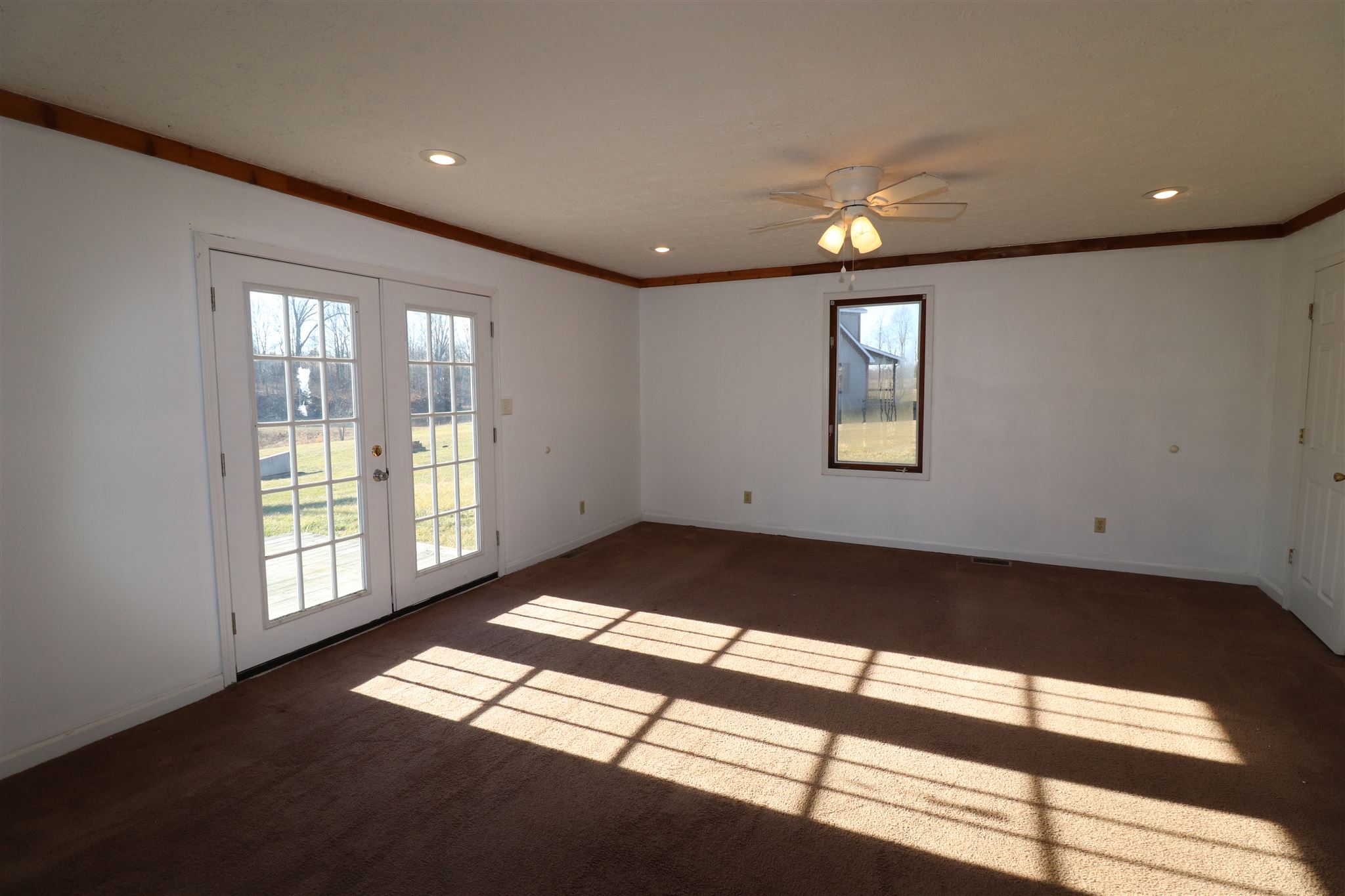 5684 North Cox Road Bloomfield, IN 47424 - Photo 13 of 28
