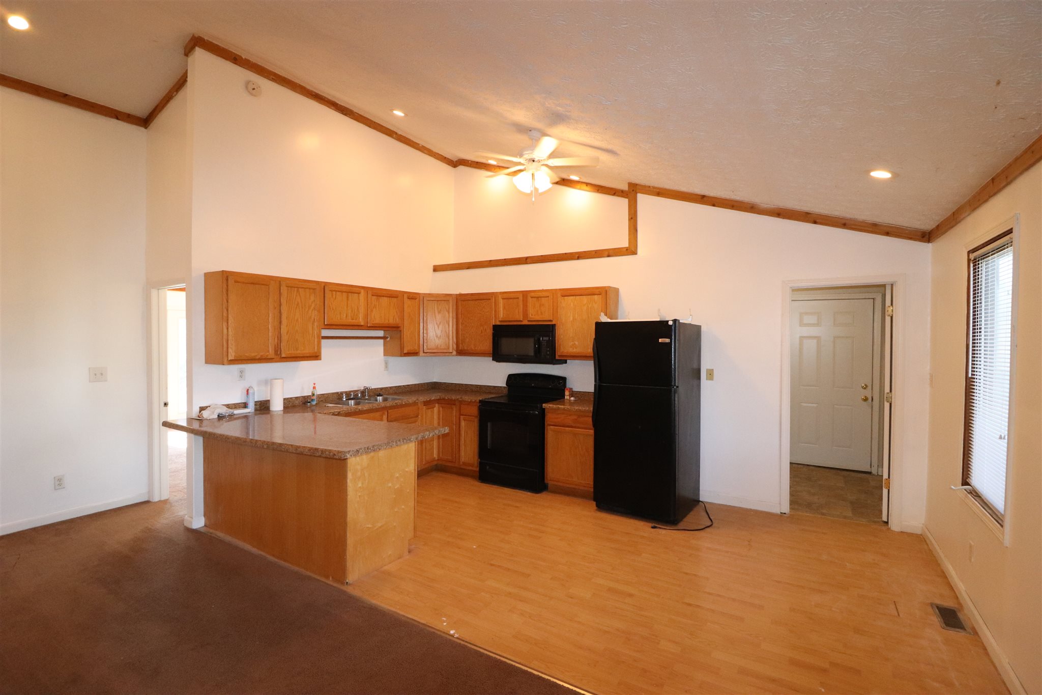 5684 North Cox Road Bloomfield, IN 47424 - Photo 7 of 28