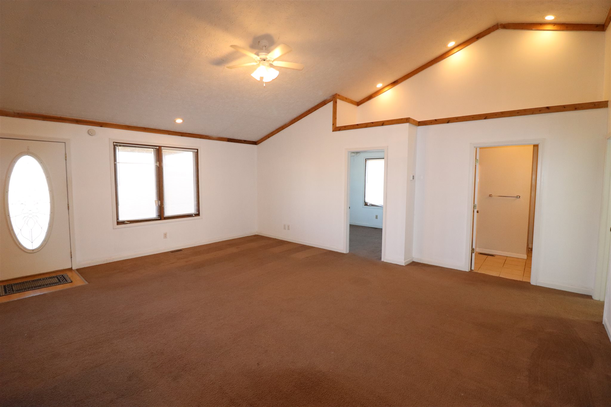 5684 North Cox Road Bloomfield, IN 47424 - Photo 9 of 28