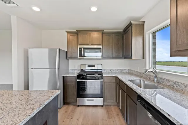 $2,190 | 13429 Hang Fire Lane, Cresson, TX 76035