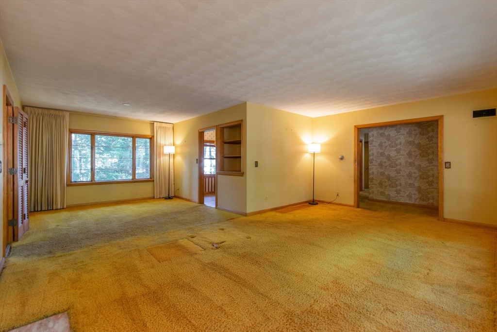 182 Dayton Street Springfield, MA 01118 - Photo 12 of 30 a view of an empty room with a window
