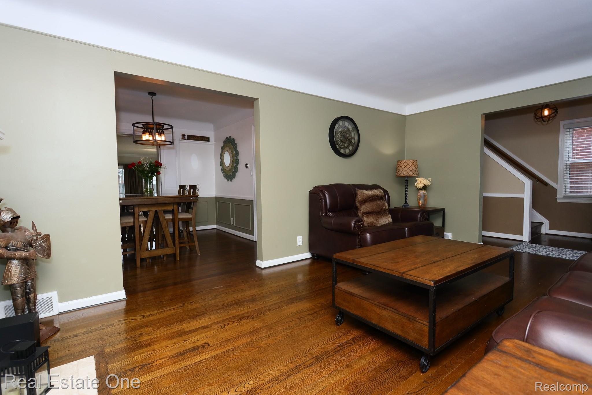 1698 Bournemouth Road Grosse Pointe, MI 48236 - Photo 16 of 42 grosse_point_36.jpg