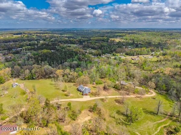 $615,000 | 1178 Travis Road, Courtland, MS 38620
