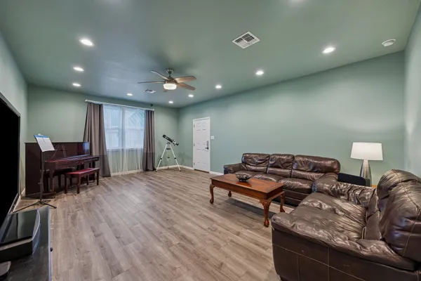 $1,595,000 | 16206 Sweetwood Trail, Austin, TX 78737