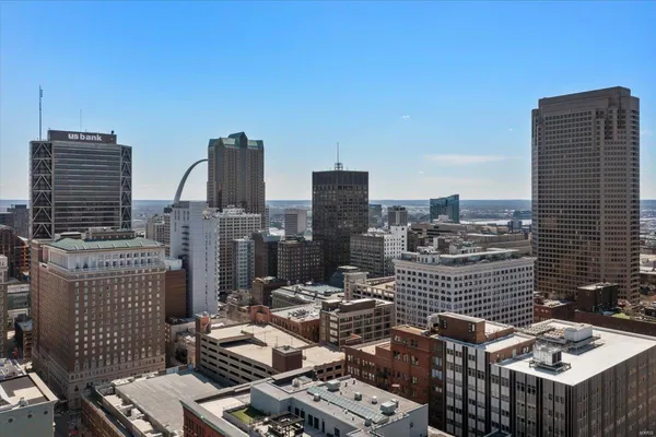 $142,000 | 1114 Washington Avenue, Unit 607, St. Louis, MO 63101