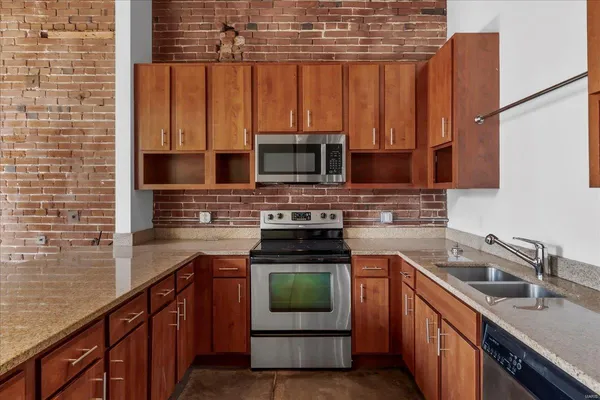 $142,000 | 1114 Washington Avenue, Unit 607, St. Louis, MO 63101