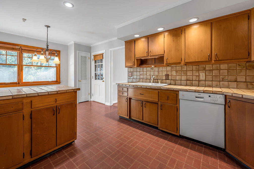 754 Chinoe Road Lexington, KY 40502 - Photo 20 of 60 TDB_3071
