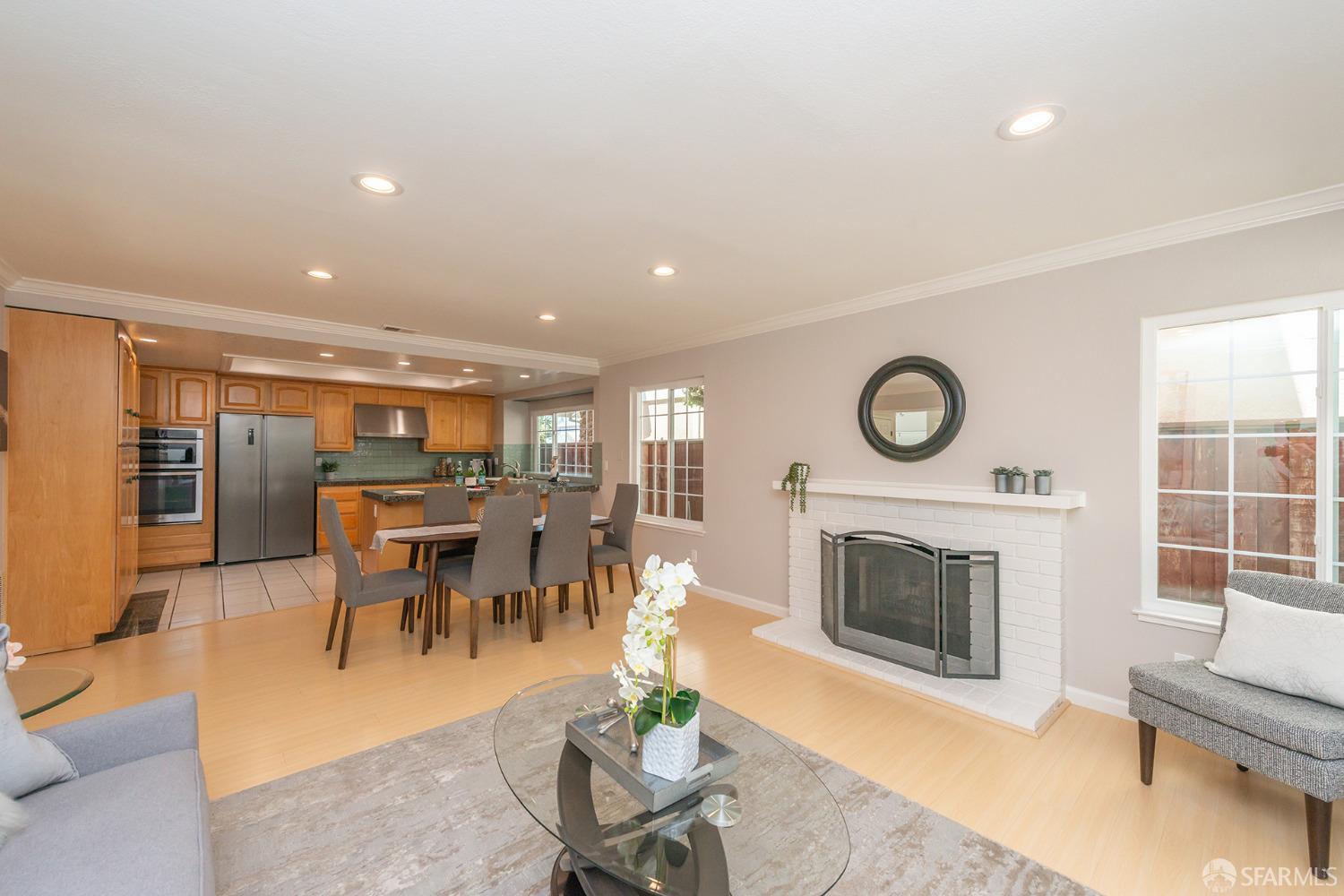 525 Nottingham Lane Foster City, CA 94404 - Photo 3 of 59