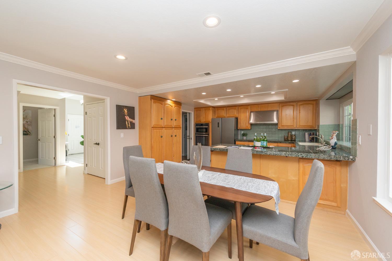 525 Nottingham Lane Foster City, CA 94404 - Photo 10 of 59