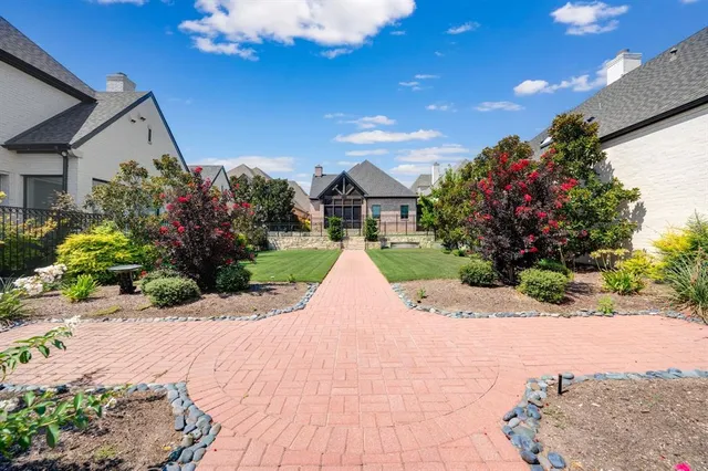 $750,000 | 49 Fawn Wood Drive, Dallas, TX 75248