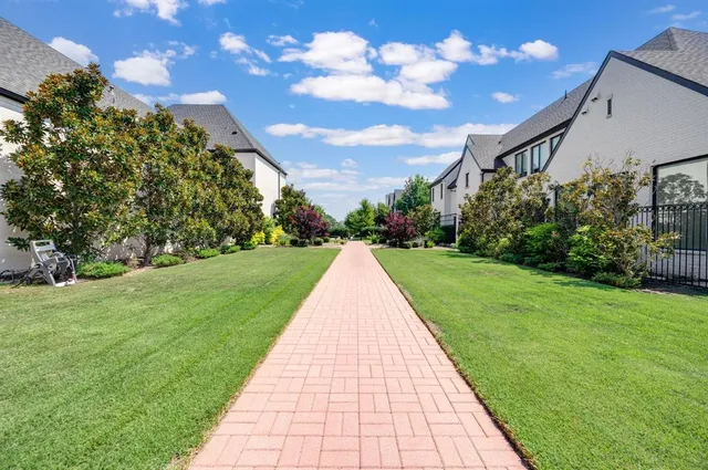 $750,000 | 49 Fawn Wood Drive, Dallas, TX 75248