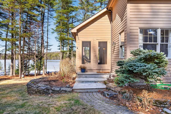 $699,000 | 26 East Beach Road, Unit 26, Casco, ME 04015